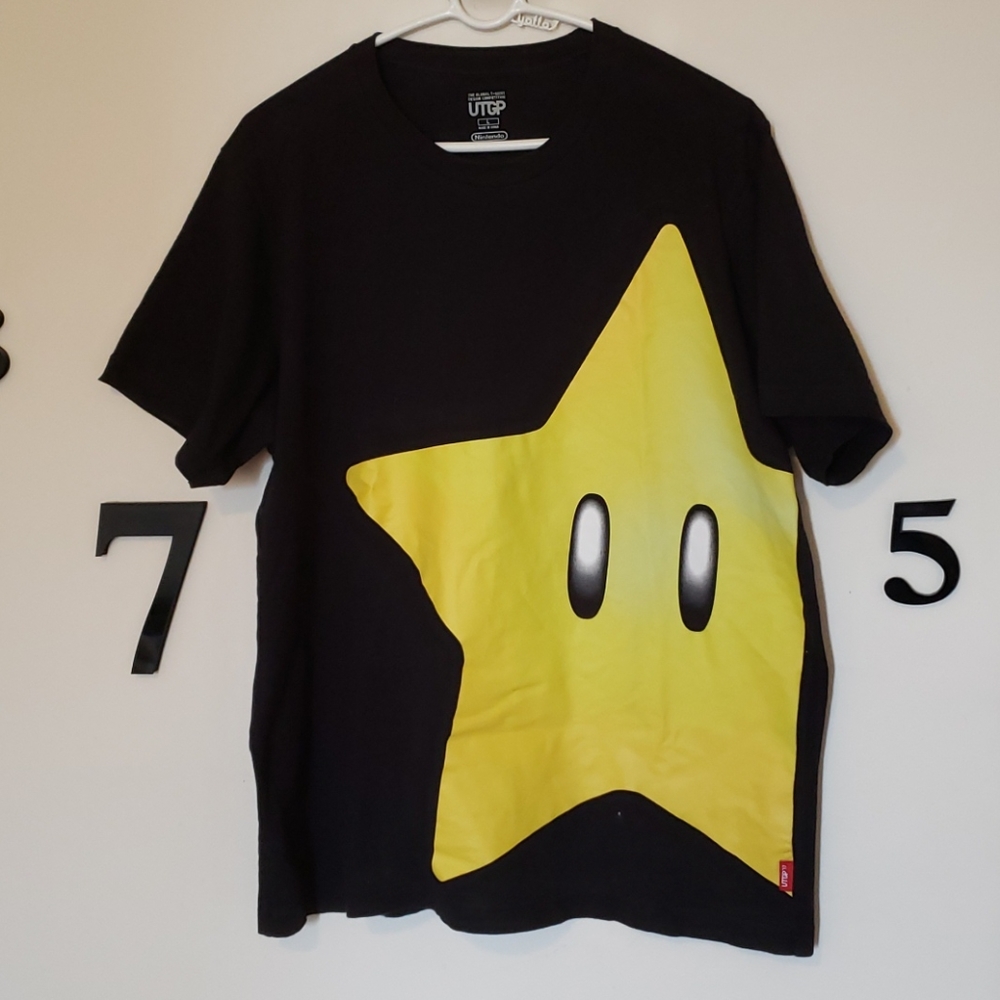 Used Uniqlo Nintendo Mario Tee Large